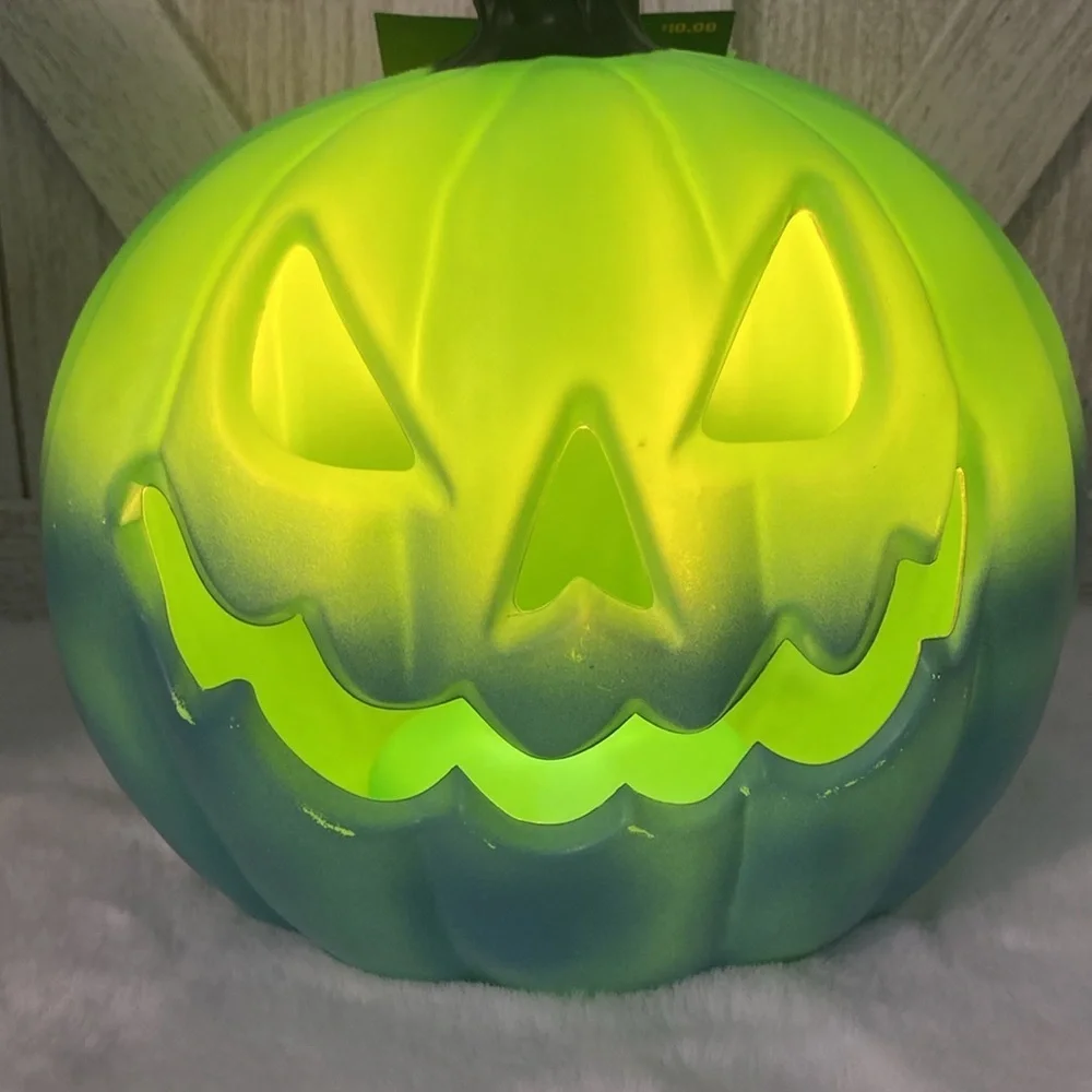 Target Hyde and Eek 2023 Halloween Lit Pumpkin